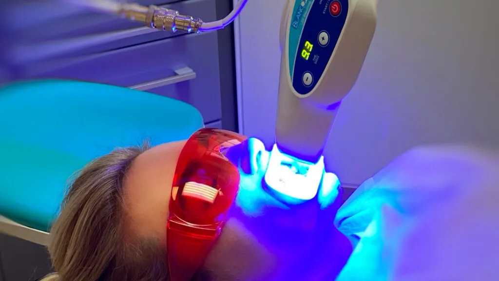 30924 led light device