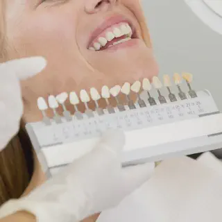 /img/31023-teeth-whitening-tips.webp